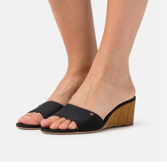 LIKE NEW- Kate Spade "Meena" Sandals Size 10 - Picture 1 of 14